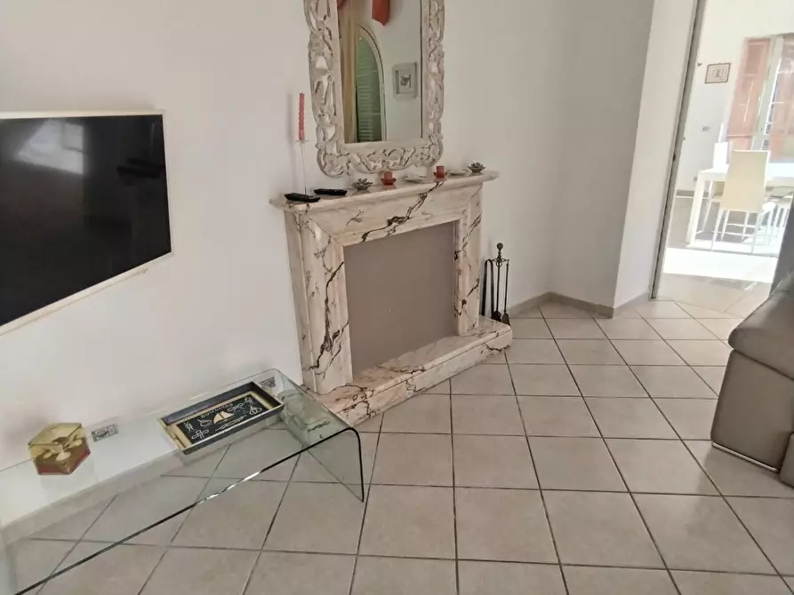 Immagine 27 di Villa in vendita  a Carrara