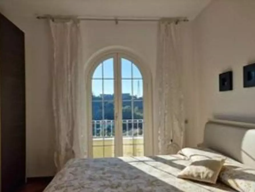 Immagine 10 di Villa in vendita  a Carrara