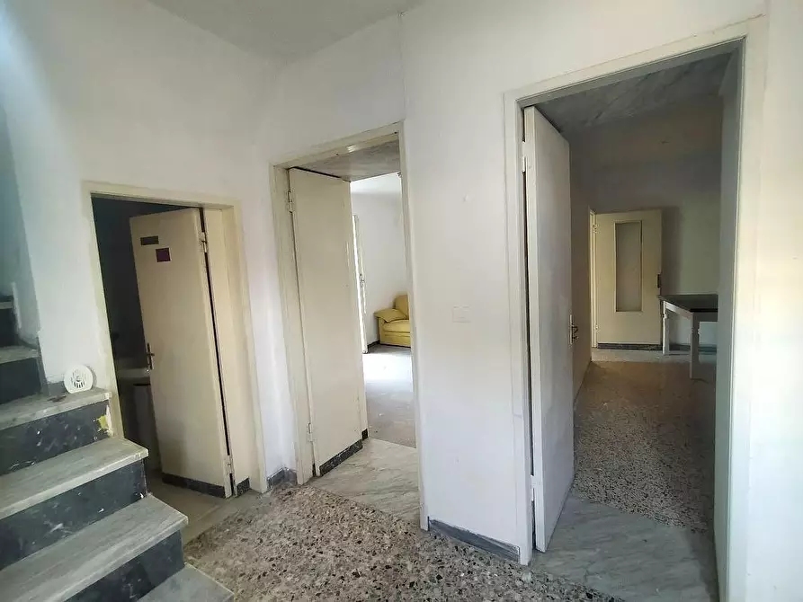 Immagine 16 di Casa semindipendente in vendita  a Massa