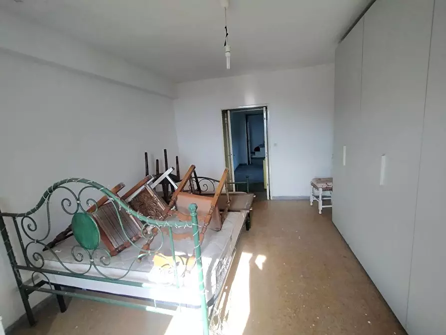 Immagine 12 di Casa semindipendente in vendita  a Massa