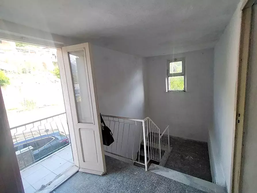 Immagine 21 di Casa semindipendente in vendita  a Massa