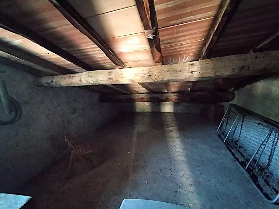 Immagine 17 di Casa semindipendente in vendita  a Massa