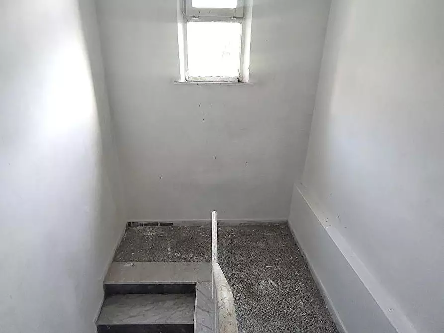 Immagine 22 di Casa semindipendente in vendita  a Massa