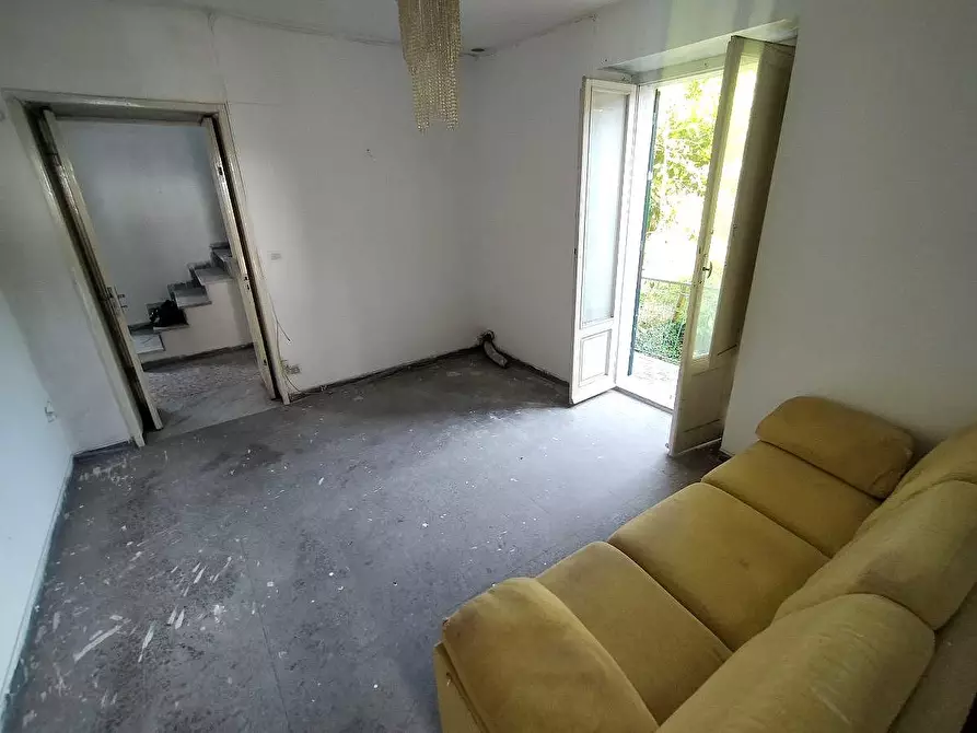 Immagine 13 di Casa semindipendente in vendita  a Massa