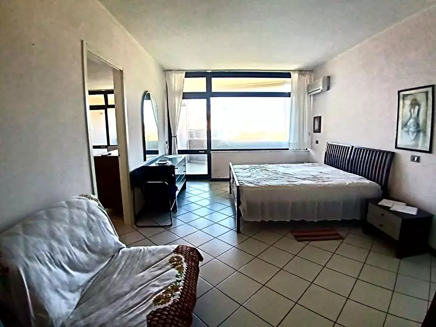 Immagine 13 di Appartamento in vendita  a Camaiore