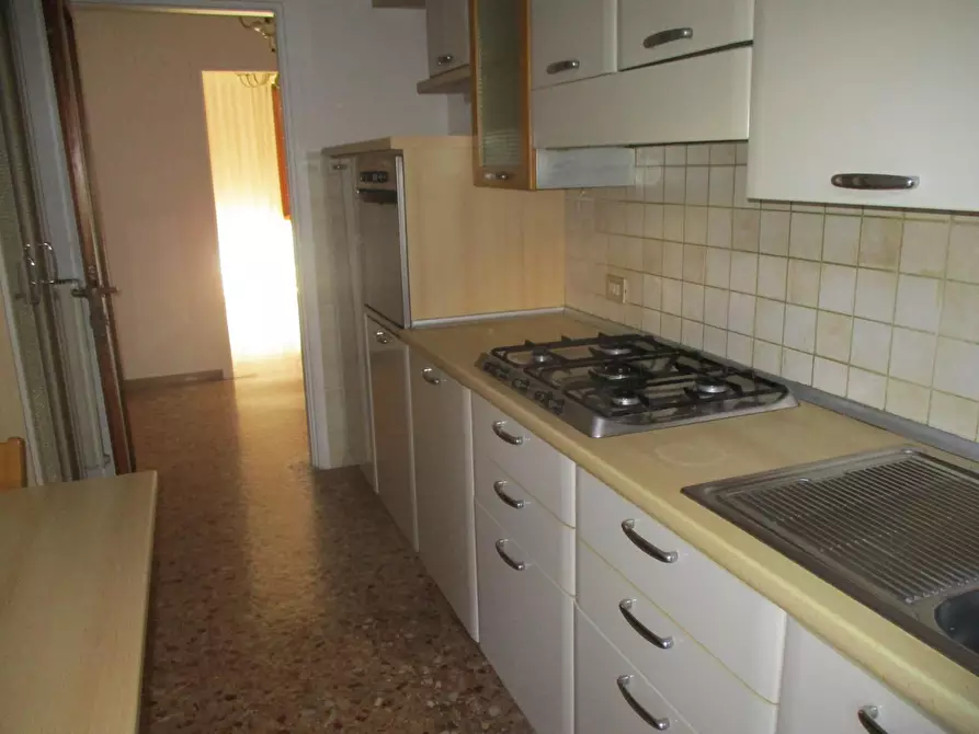 Immagine 4 di Appartamento in vendita  a Pontedera