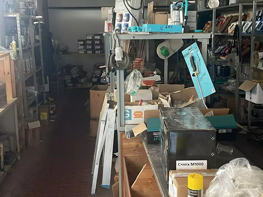 Immagine 9 di Capannone industriale in vendita  a Calcinaia