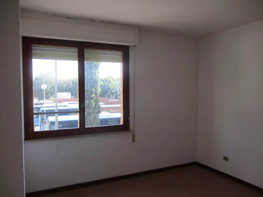 Immagine 5 di Appartamento in vendita  a Pontedera