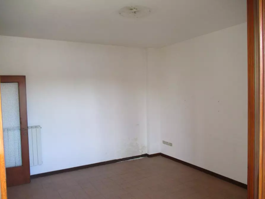 Immagine 4 di Appartamento in vendita  a Pontedera