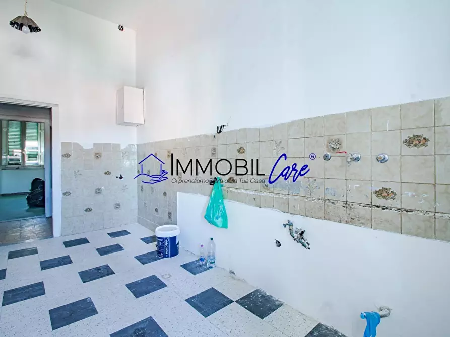 Immagine 3 di Appartamento in vendita  a Livorno