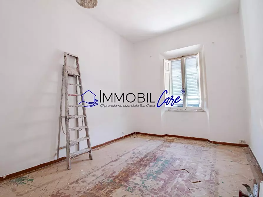 Immagine 11 di Appartamento in vendita  a Livorno