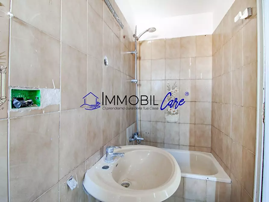 Immagine 7 di Appartamento in vendita  a Livorno