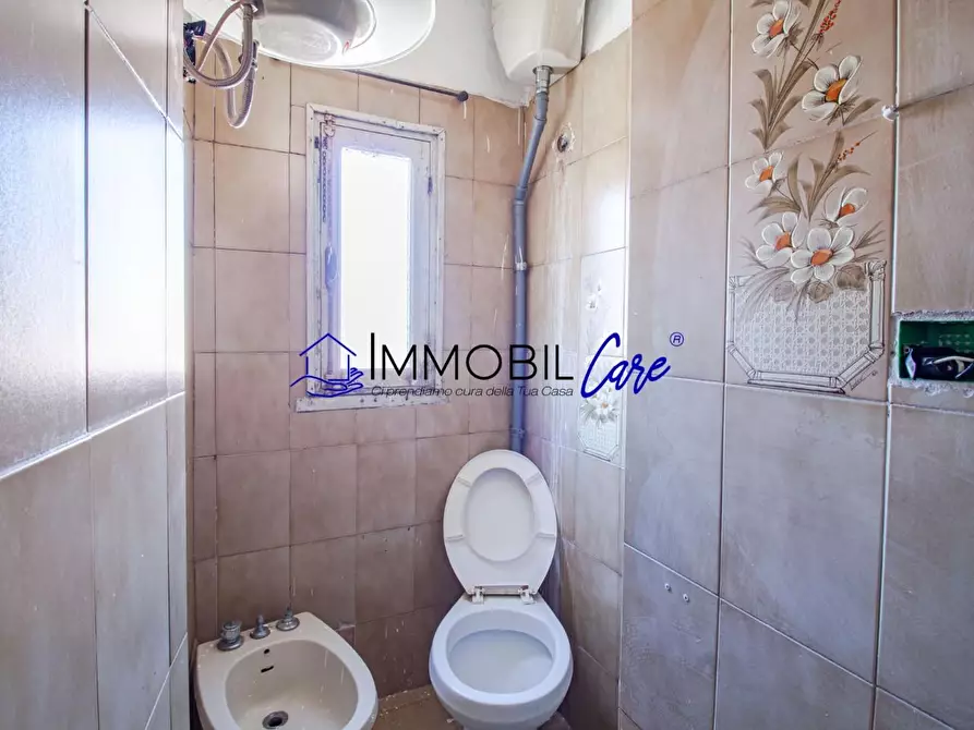 Immagine 5 di Appartamento in vendita  a Livorno