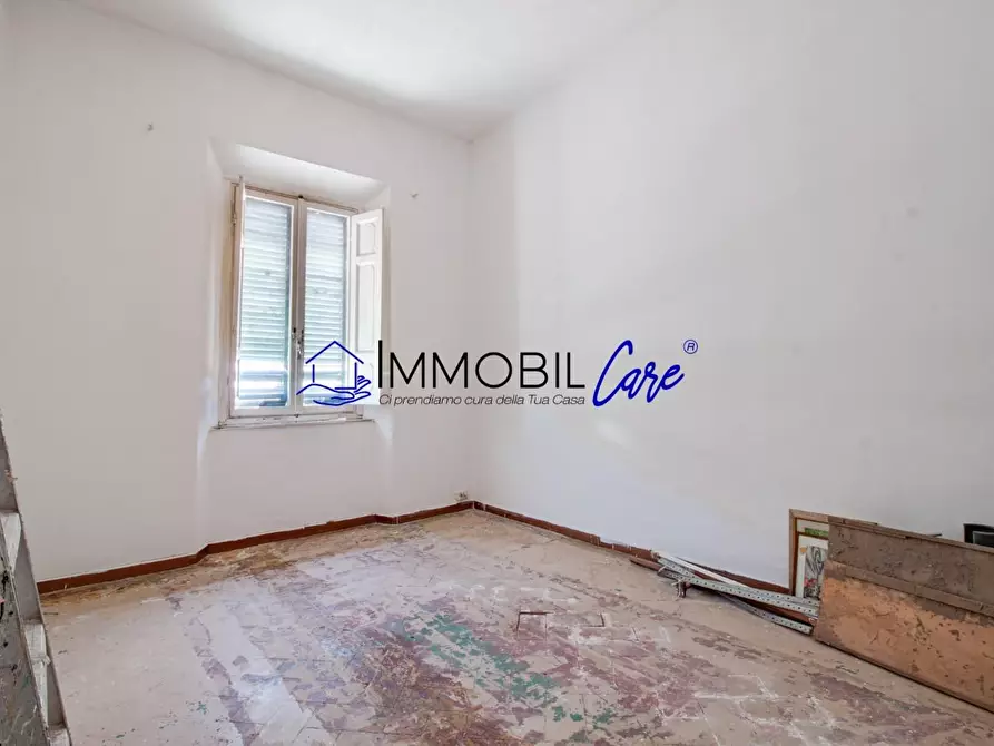 Immagine 12 di Appartamento in vendita  a Livorno