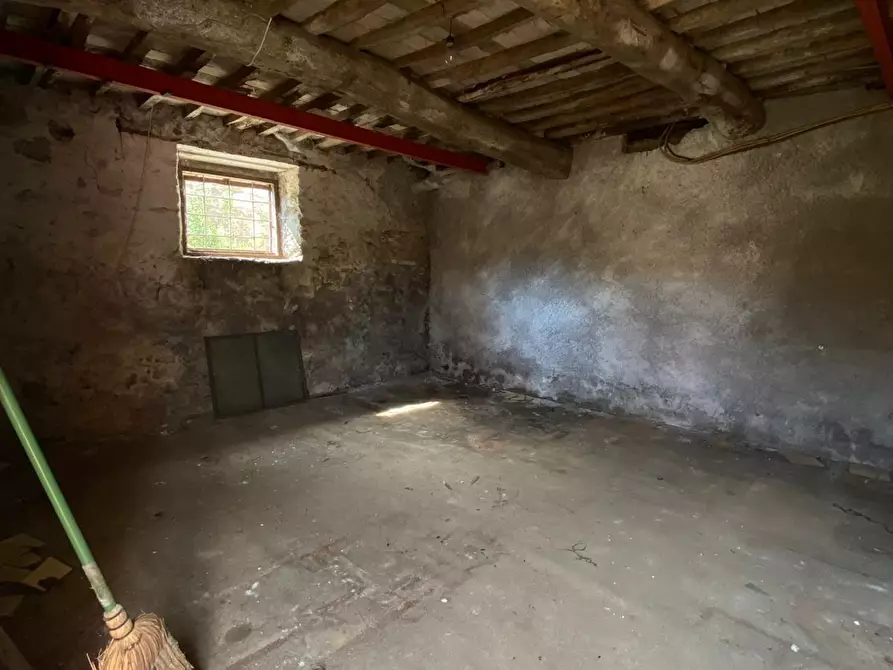 Immagine 25 di Casa colonica in vendita  a Coreglia Antelminelli