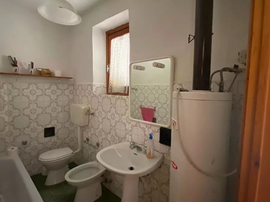 Immagine 19 di Casa colonica in vendita  a Coreglia Antelminelli