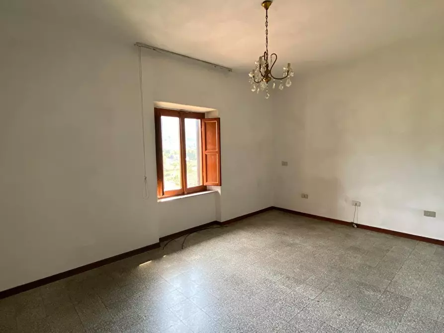 Immagine 16 di Casa colonica in vendita  a Coreglia Antelminelli