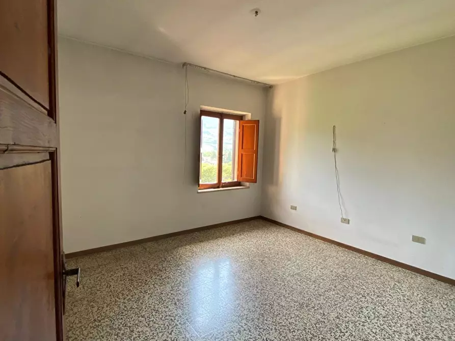 Immagine 10 di Casa colonica in vendita  a Coreglia Antelminelli