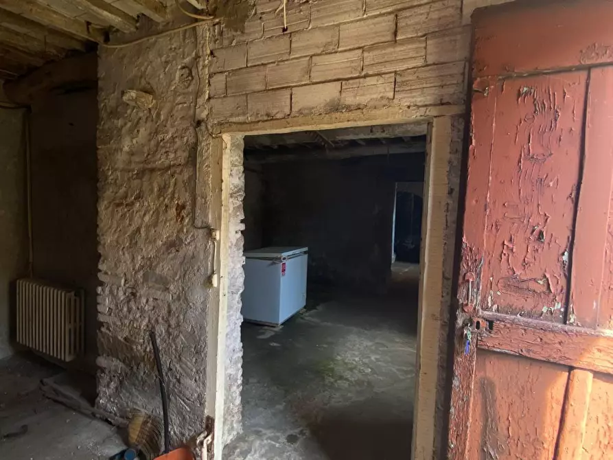 Immagine 21 di Casa colonica in vendita  a Coreglia Antelminelli