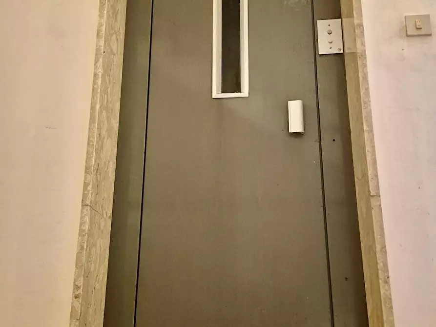 Immagine 45 di Appartamento in vendita  a Pisa