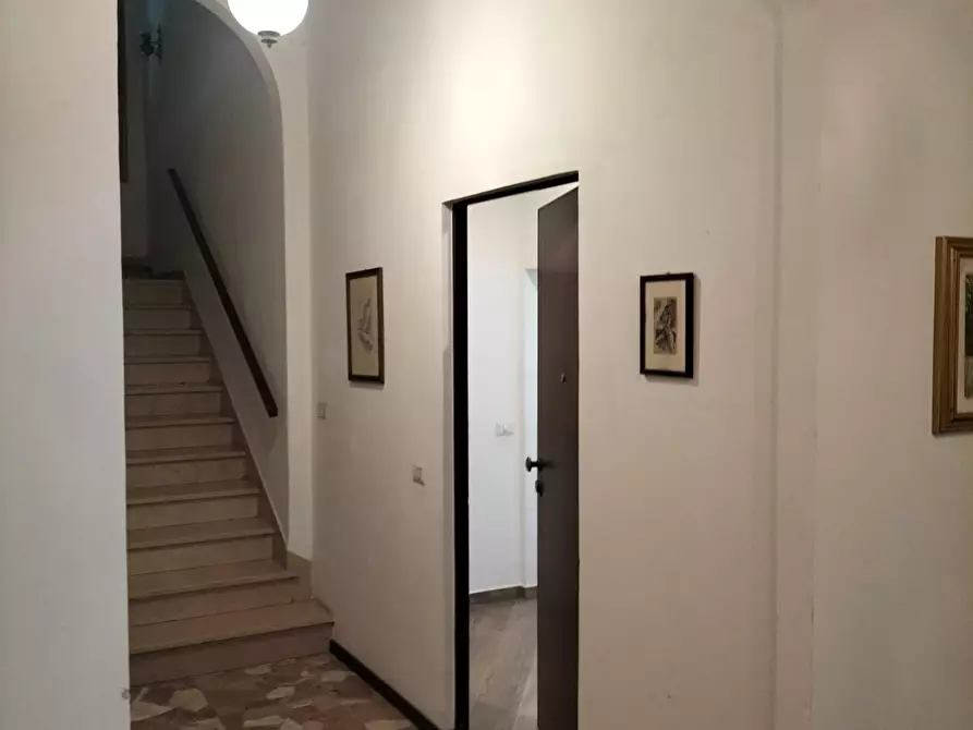 Immagine 13 di Appartamento in vendita  a Lastra A Signa