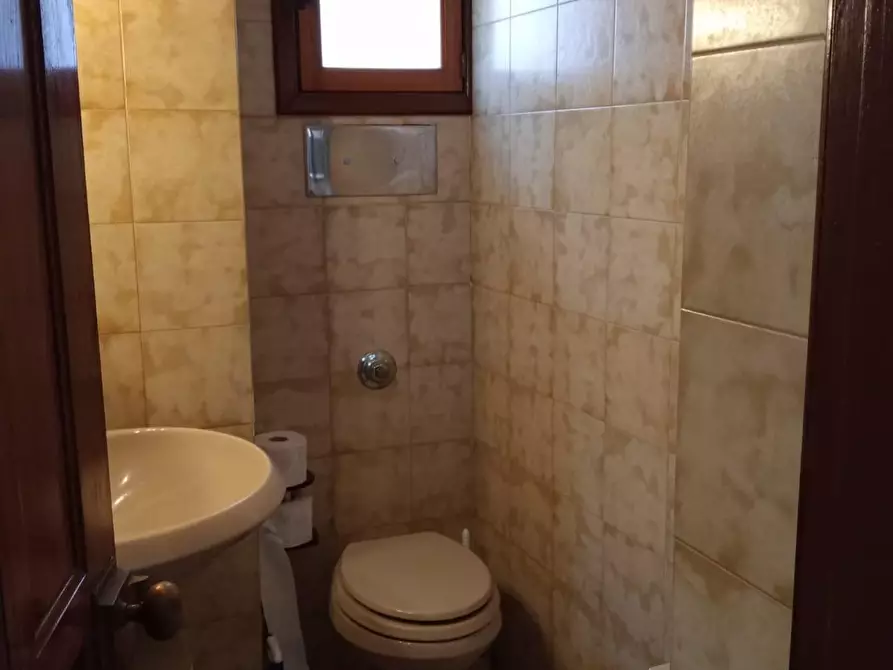 Immagine 35 di Appartamento in vendita  a Lerici