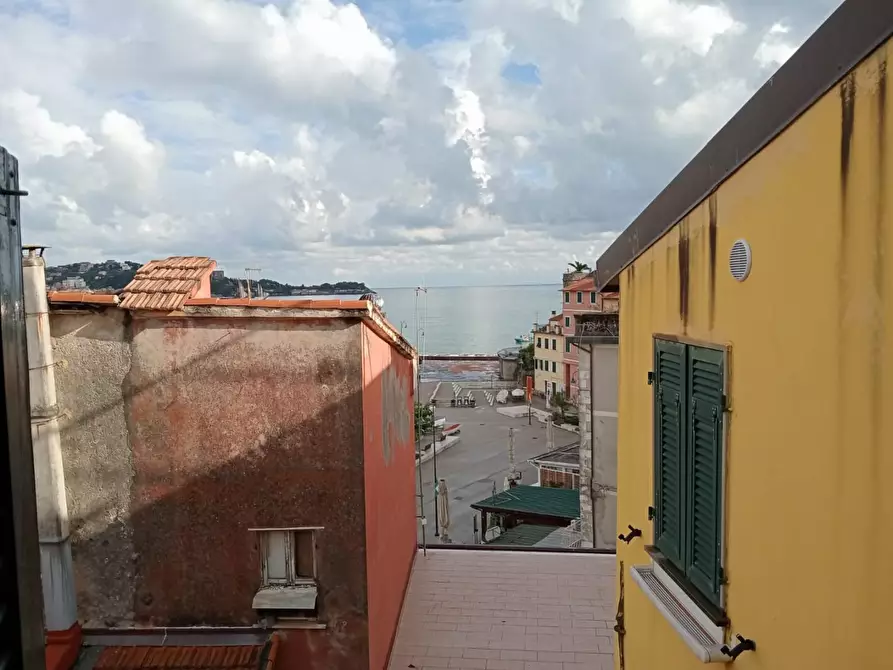 Immagine 31 di Appartamento in vendita  a Lerici