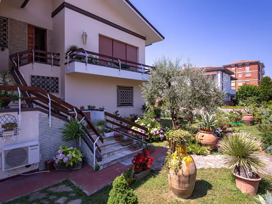 Immagine 1 di Appartamento in vendita  a Cascina