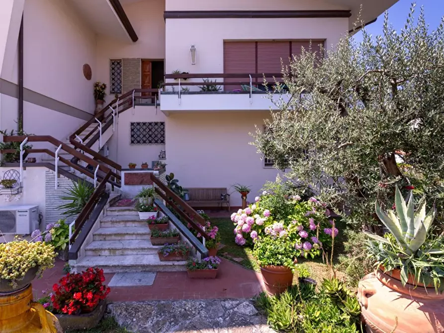 Immagine 2 di Appartamento in vendita  a Cascina