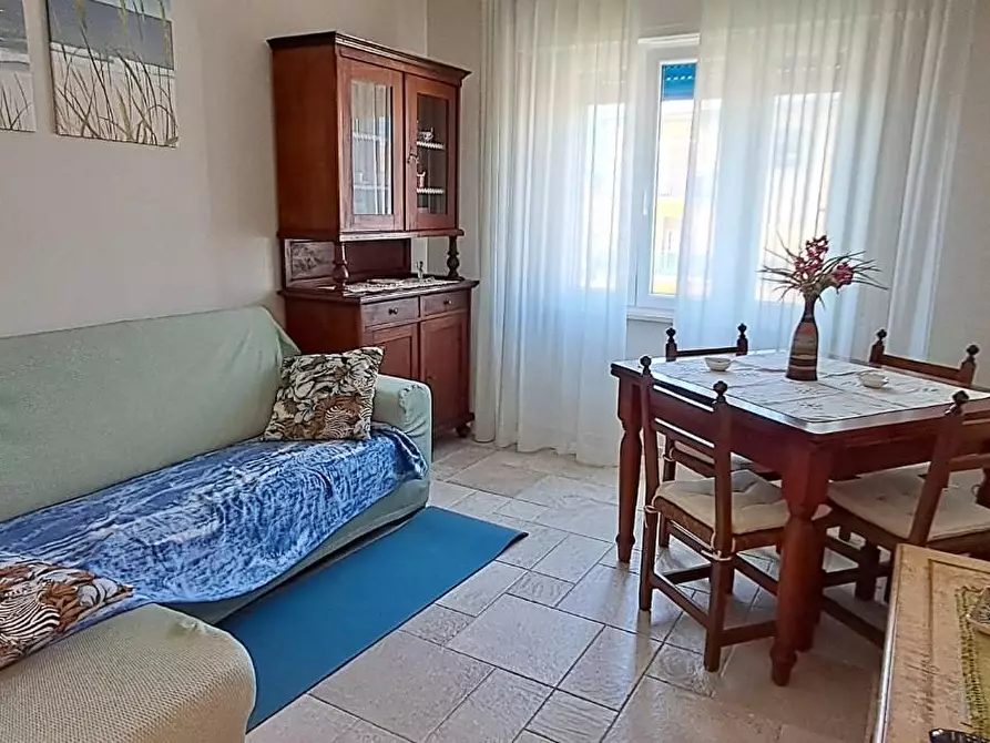 Immagine 1 di Appartamento in vendita  a Cecina