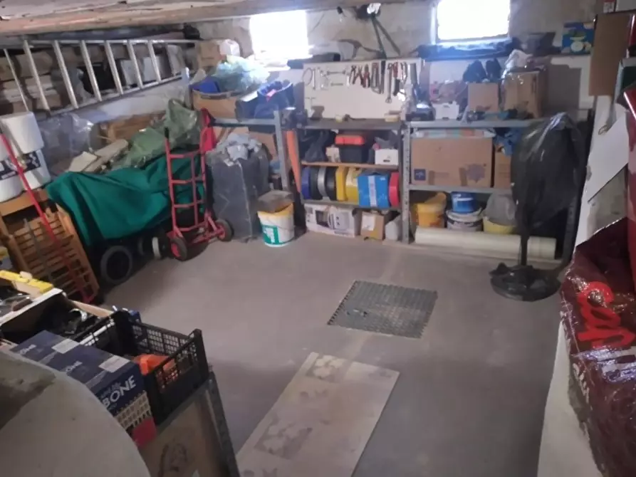 Immagine 16 di Appartamento in vendita  a Agliana