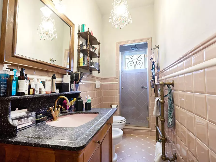 Immagine 25 di Villa in vendita  a Fucecchio