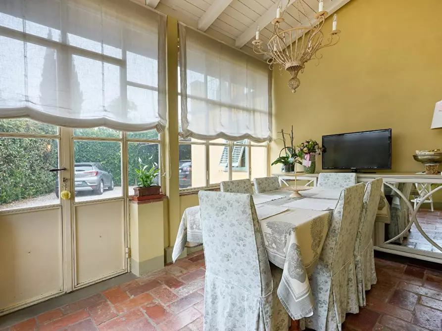 Immagine 17 di Villa in vendita  a Fucecchio