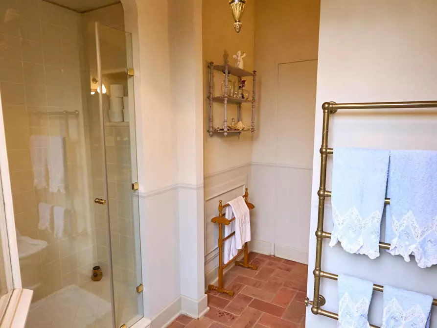 Immagine 4 di Villa in vendita  a Fucecchio