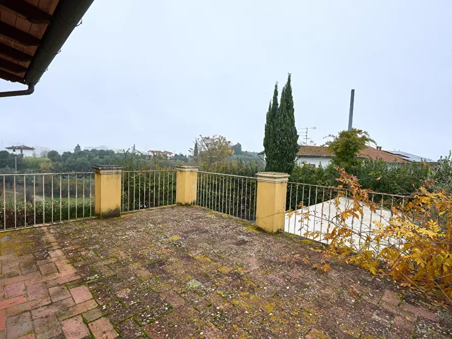 Immagine 6 di Villa in vendita  a Fucecchio