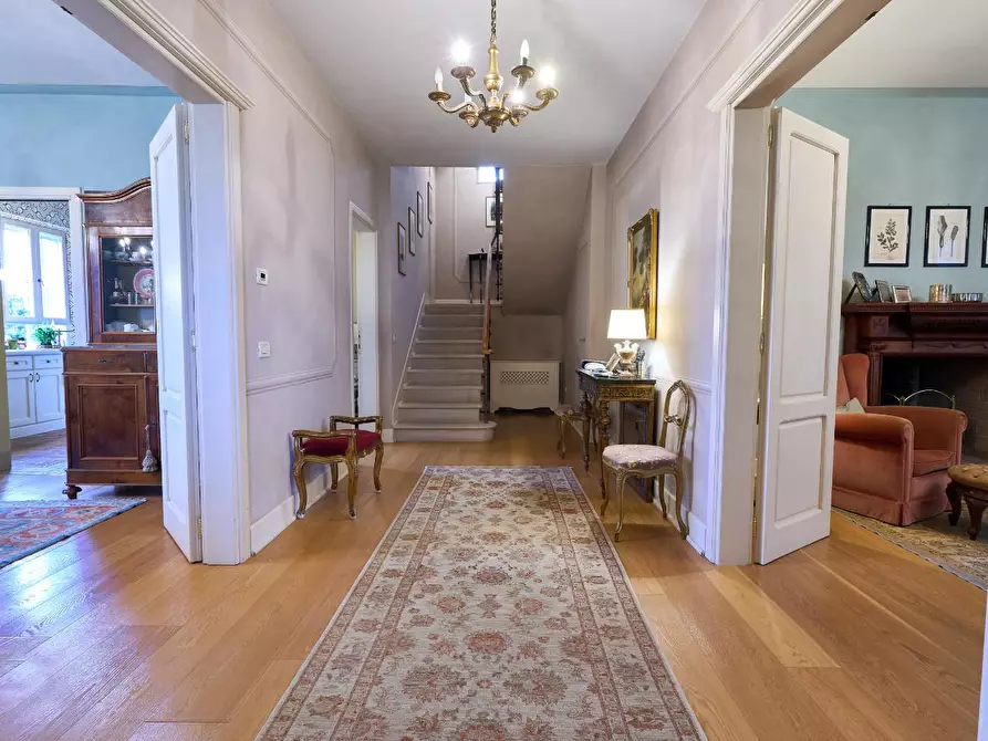 Immagine 2 di Villa in vendita  a Fucecchio