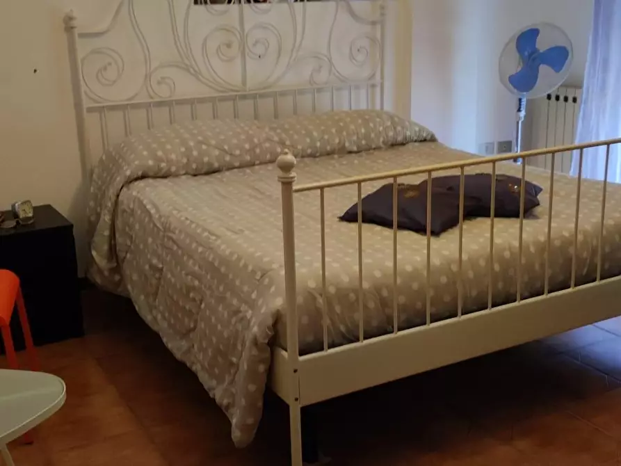 Immagine 5 di Appartamento in vendita  a Sarzana