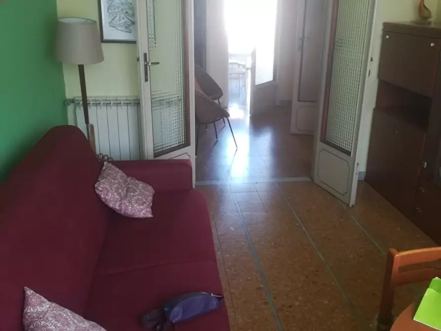 Immagine 12 di Appartamento in vendita  a Viareggio