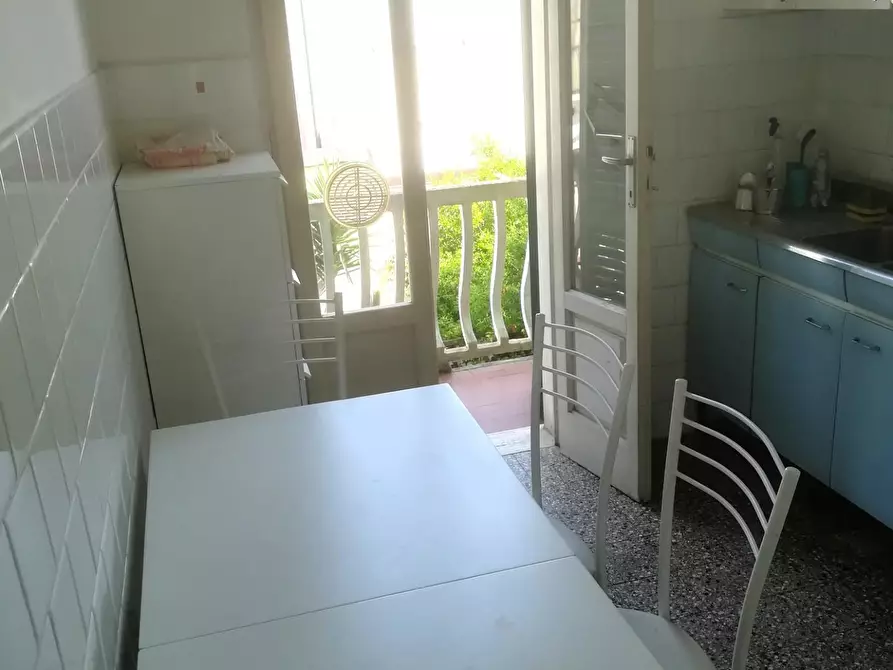 Immagine 3 di Appartamento in vendita  a Viareggio