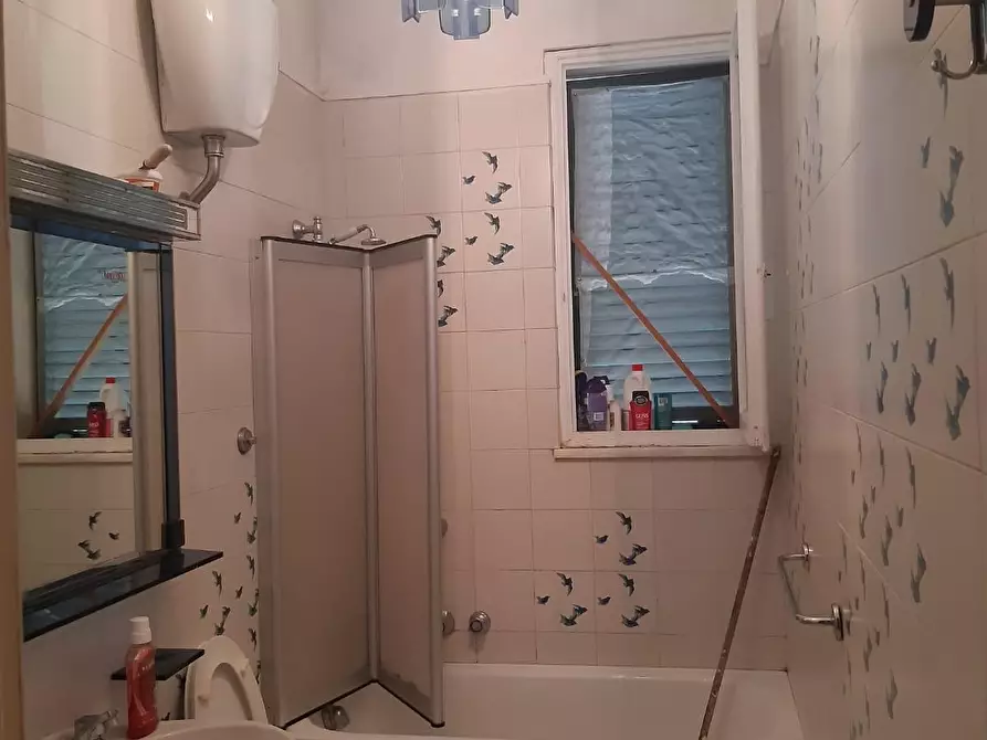 Immagine 13 di Appartamento in vendita  a Viareggio