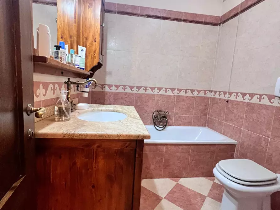 Immagine 16 di Appartamento in vendita  a Casole D'elsa