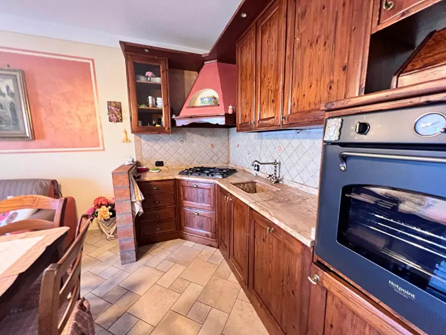 Immagine 8 di Appartamento in vendita  a Casole D'elsa