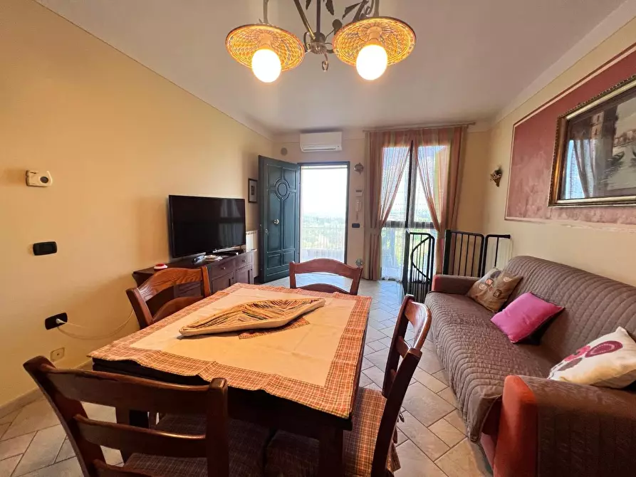 Immagine 1 di Appartamento in vendita  a Casole D'elsa