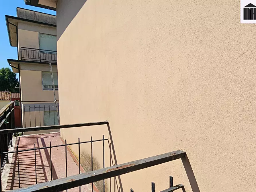 Immagine 18 di Appartamento in vendita  a Santa Croce Sull'arno