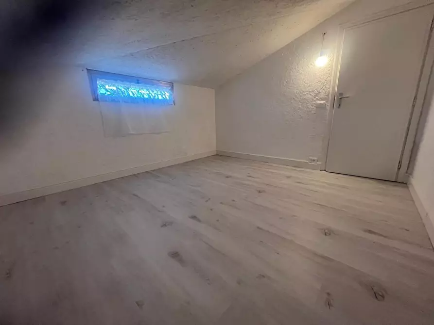 Immagine 6 di Mansarda in vendita  a Camaiore