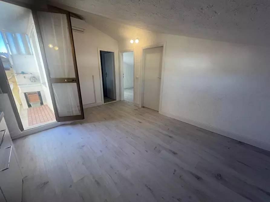 Immagine 26 di Mansarda in vendita  a Camaiore