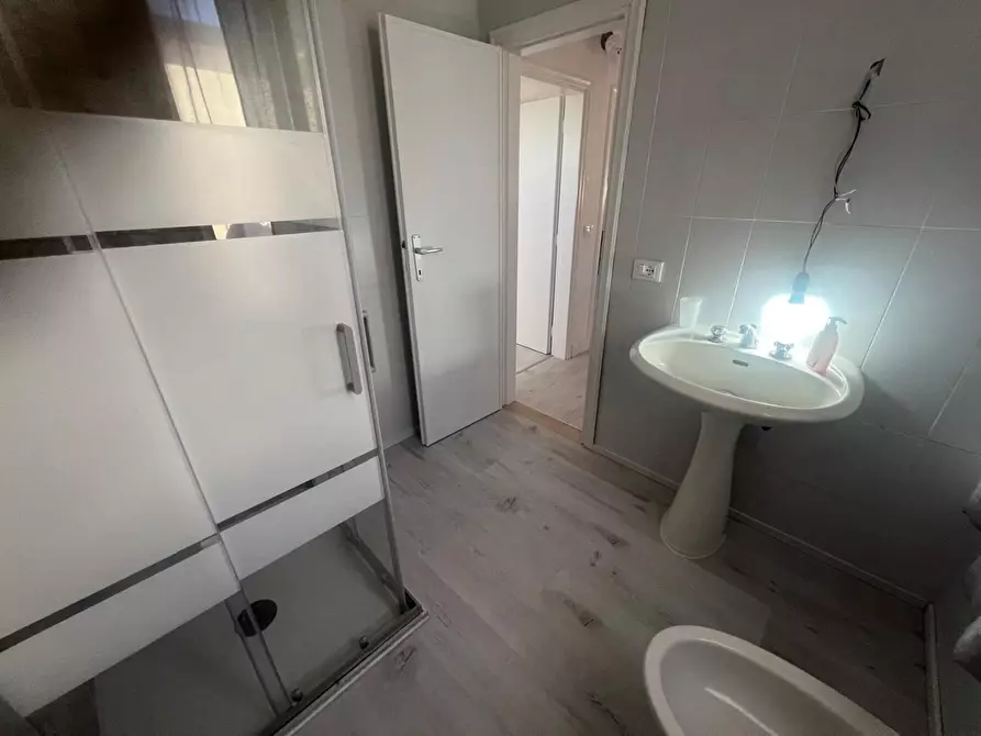 Immagine 8 di Mansarda in vendita  a Camaiore