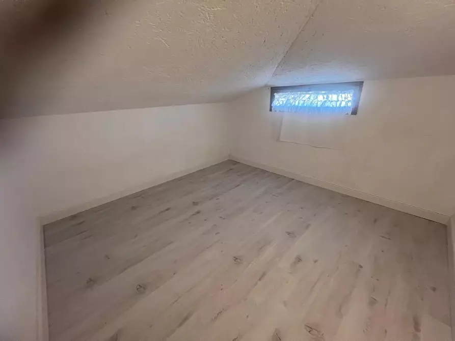 Immagine 5 di Mansarda in vendita  a Camaiore