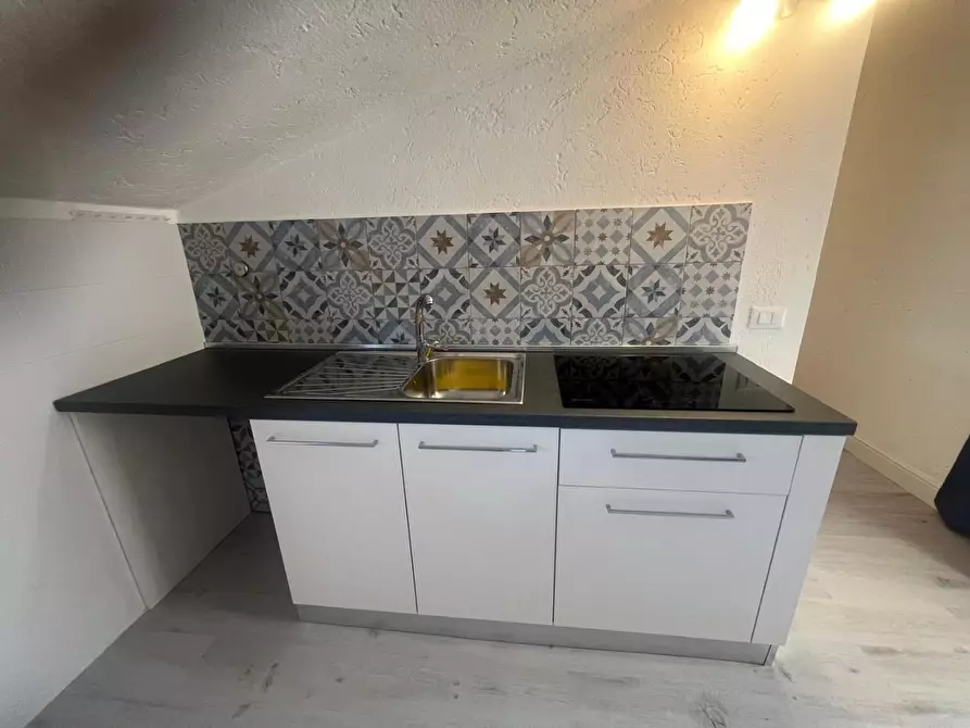 Immagine 14 di Mansarda in vendita  a Camaiore