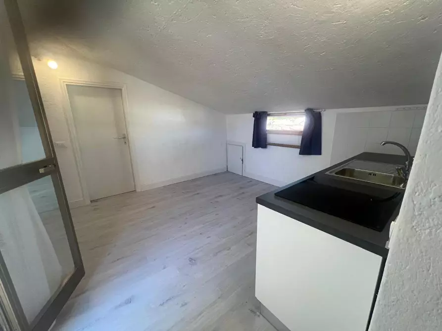 Immagine 24 di Mansarda in vendita  a Camaiore